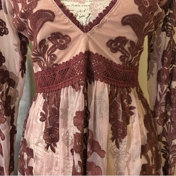 Beautiful For Love and Lemons dress (altered) - Picture 3 of 7